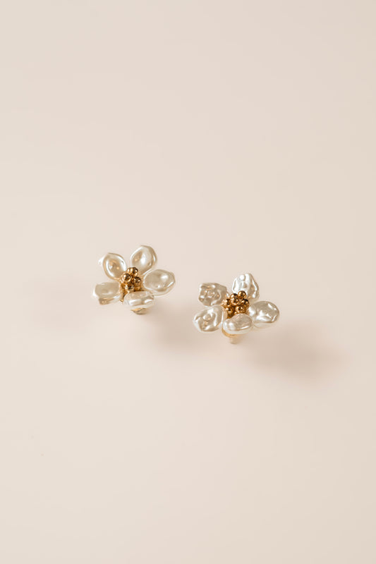 Pearl Petal Serenity